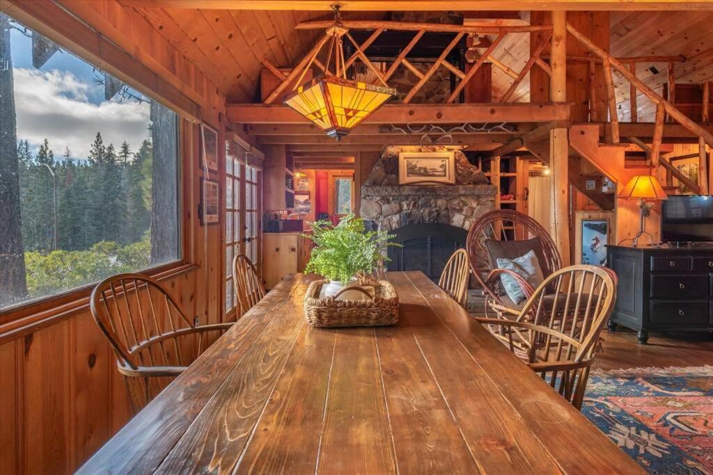 Coziest Cabin In Tahoe W Stone Fireplace Comfy Beds Close To Slopes & Lake Carnelian Bay ภายนอก รูปภาพ